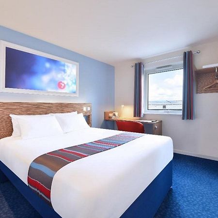 Travelodge London Balham Экстерьер фото