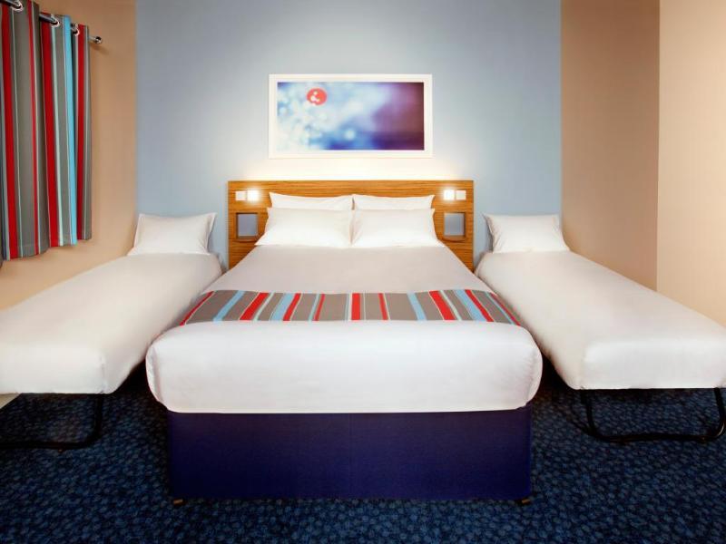 Travelodge London Balham Экстерьер фото