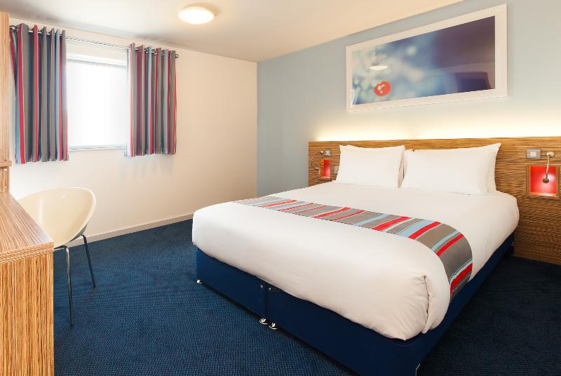 Travelodge London Balham Экстерьер фото