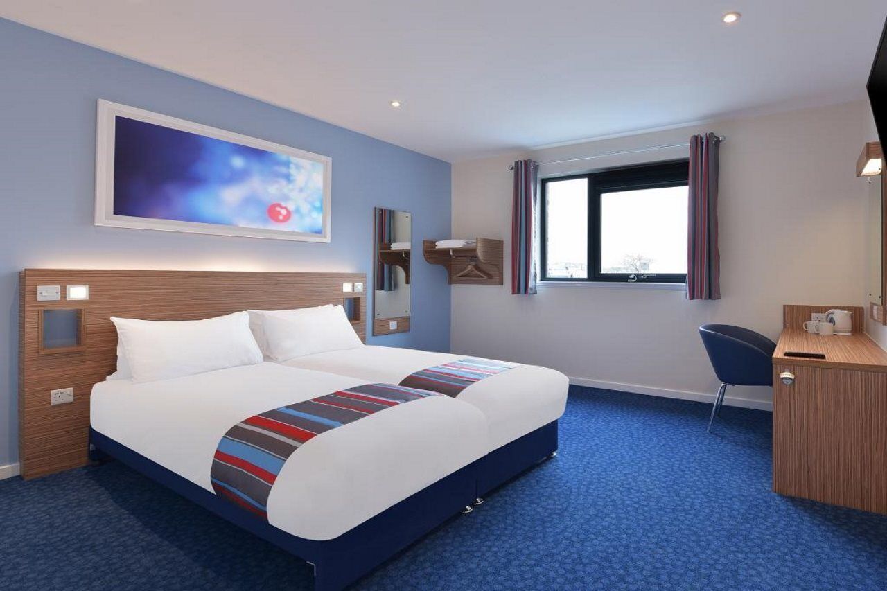 Travelodge London Balham Экстерьер фото